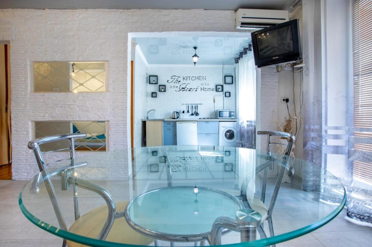 Студия На Проспекте Мира Mykolajiv Exteriér fotografie